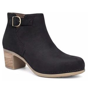 Dansko Henley Black Nubuck ankle boot bootie 39 9